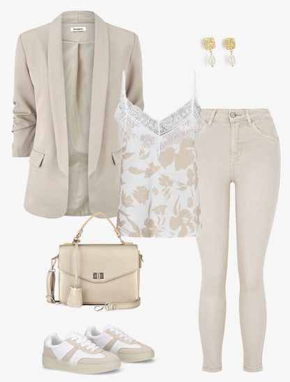 Look Cyrilla